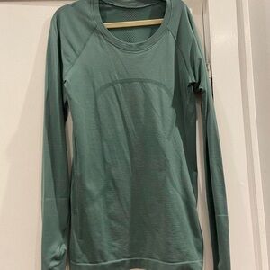 Women's Green Long Sleeve Top
